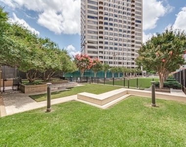3030 Mckinney Avenue - Photo Thumbnail 11
