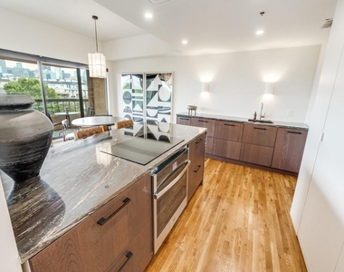 3030 Mckinney Avenue - Photo Thumbnail 18
