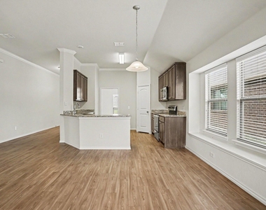 429 Tobin Drive - Photo Thumbnail 4