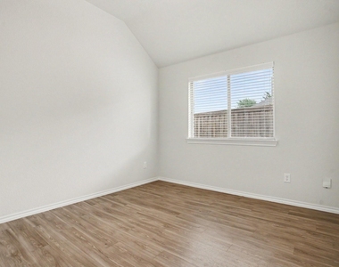 429 Tobin Drive - Photo Thumbnail 9