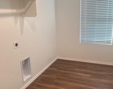 6369 Bollard Drive - Photo Thumbnail 14