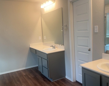 6369 Bollard Drive - Photo Thumbnail 12