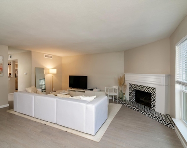 15924 Coolwood Drive - Photo Thumbnail 6