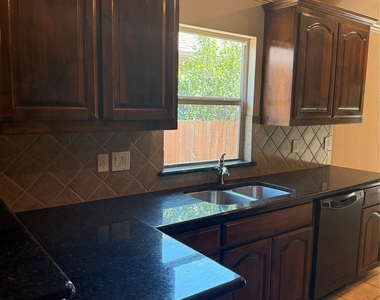 5049 Britton Ridge Lane - Photo Thumbnail 7