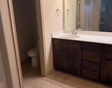 5049 Britton Ridge Lane - Photo Thumbnail 8