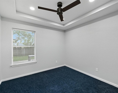 2507 Silvermeadow Lane - Photo Thumbnail 6