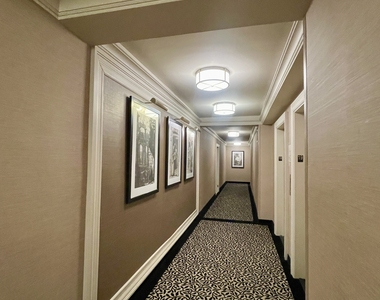 200 E 71st St @ 3rd Ave - Photo Thumbnail 12