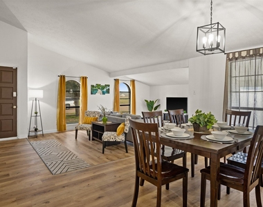 5124 Stanley Drive - Photo Thumbnail 4