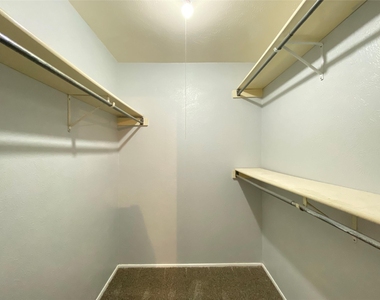 7139 Nutmeg Lane - Photo Thumbnail 10