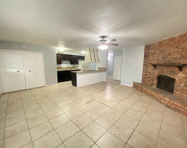 7139 Nutmeg Lane - Photo Thumbnail 4