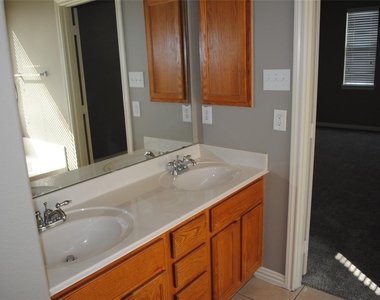 5108 Blackwood Drive - Photo Thumbnail 13