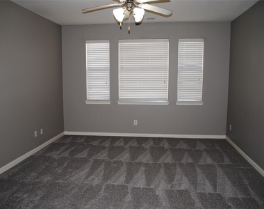 5108 Blackwood Drive - Photo Thumbnail 10