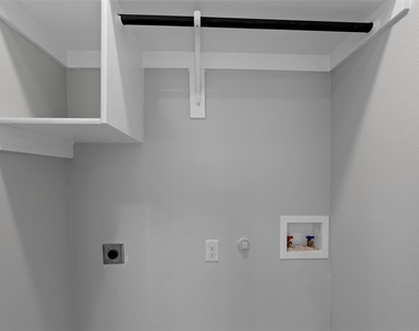 1510 Linsday - Photo Thumbnail 18