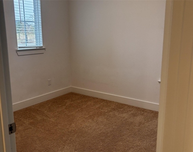 2828 Walden Road - Photo Thumbnail 5