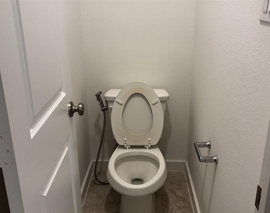 2828 Walden Road - Photo Thumbnail 23