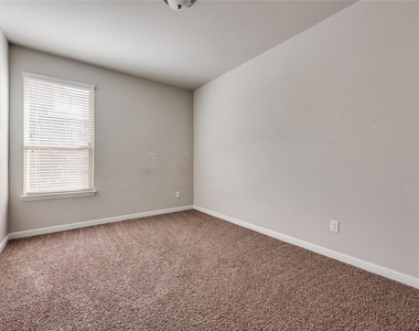 905 Dove Cove - Photo Thumbnail 14