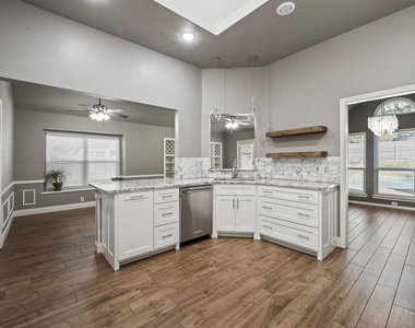 3505 Fox Meadows Drive - Photo Thumbnail 3