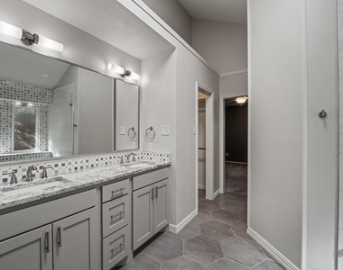 3505 Fox Meadows Drive - Photo Thumbnail 20