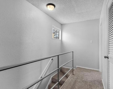 5326 Columbia Avenue - Photo Thumbnail 18