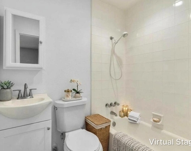 5326 Columbia Avenue - Photo Thumbnail 14