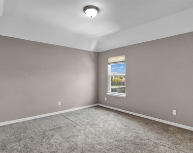 3713 Limousine Parkway - Photo Thumbnail 28