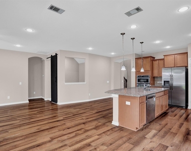 3713 Limousine Parkway - Photo Thumbnail 13