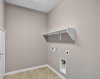 3713 Limousine Parkway - Photo Thumbnail 23