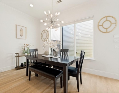 732 W 7th Street - Photo Thumbnail 5