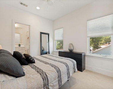 732 W 7th Street - Photo Thumbnail 20