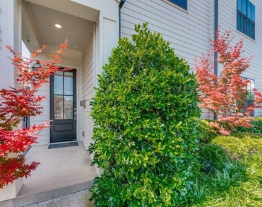 732 W 7th Street - Photo Thumbnail 2