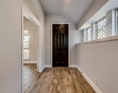 9701 Athens Drive - Photo Thumbnail 2