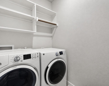 2826 Caroline Street - Photo Thumbnail 9