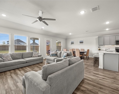 2826 Caroline Street - Photo Thumbnail 2