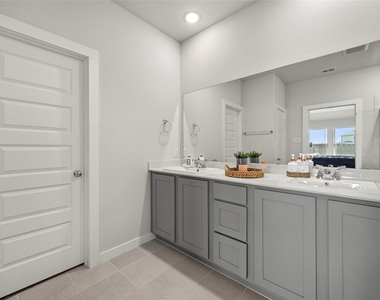 2826 Caroline Street - Photo Thumbnail 8