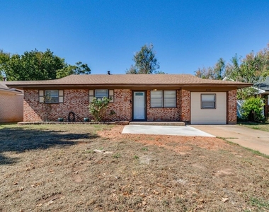 2105 Candy Lane - Photo Thumbnail 1