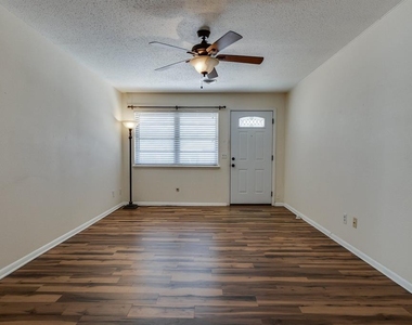 2105 Candy Lane - Photo Thumbnail 4