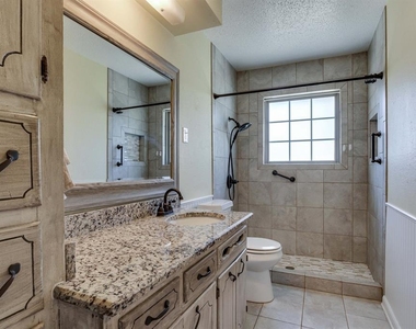 2105 Candy Lane - Photo Thumbnail 13