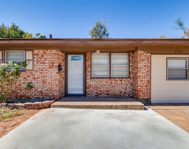 2105 Candy Lane - Photo Thumbnail 2