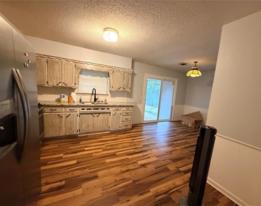 2105 Candy Lane - Photo Thumbnail 1