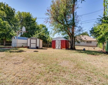2105 Candy Lane - Photo Thumbnail 23