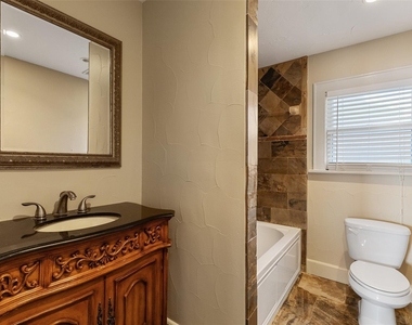 2304 Yucca Avenue - Photo Thumbnail 12