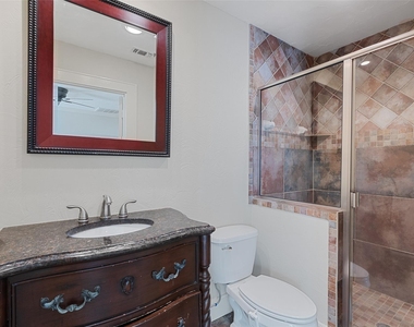 2304 Yucca Avenue - Photo Thumbnail 11
