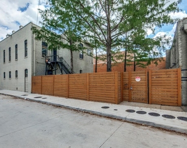2007 S Ervay Street - Photo Thumbnail 2