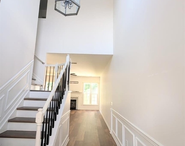 9017 Mcalwaine Preserve Avenue - Photo Thumbnail 7
