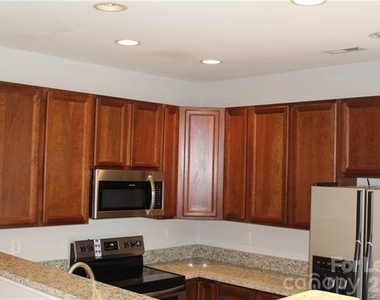 12239 Royal Castle Court - Photo Thumbnail 2