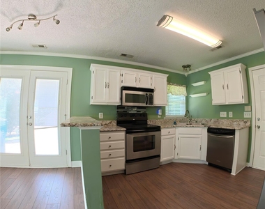 176 W Walnut Avenue - Photo Thumbnail 4