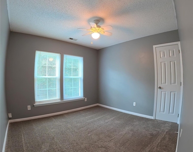 176 W Walnut Avenue - Photo Thumbnail 7