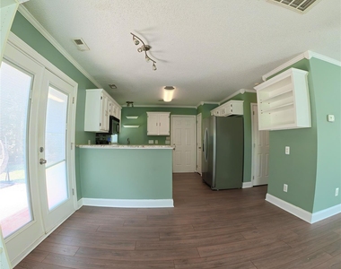 176 W Walnut Avenue - Photo Thumbnail 2