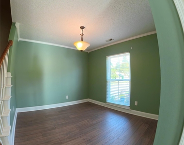 176 W Walnut Avenue - Photo Thumbnail 3