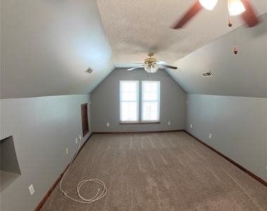 176 W Walnut Avenue - Photo Thumbnail 6